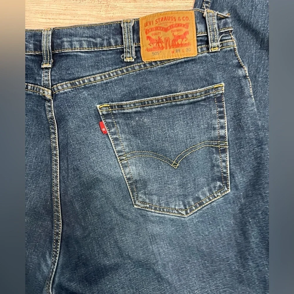 Men’s Levi Strauss 505 blue jeans size 38 x 30
